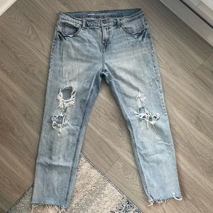 Old Navy Boyfriend Straight Denim Jean